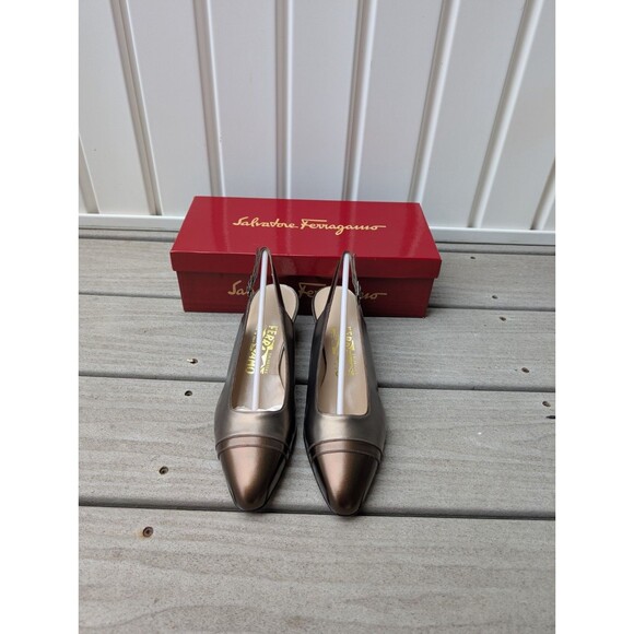 NIB Ferragamo Women’s Slingback Pump Heel Brown Metallic Leather Size 9 - Picture 6 of 6